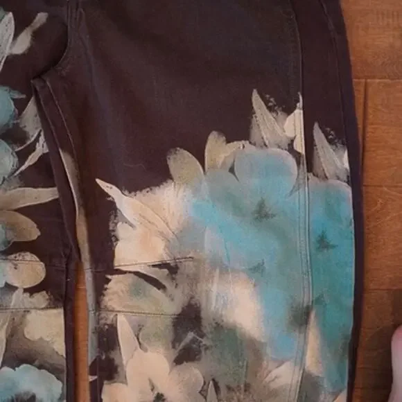 Free People We the Free Good Luck Printed Barrel Jeans Size 30 - Picture 4 of 10